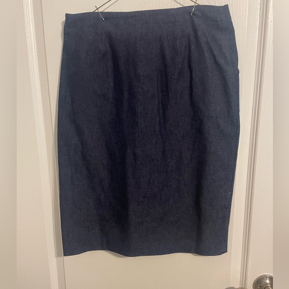 Pencil skirt - Picture 1 of 1